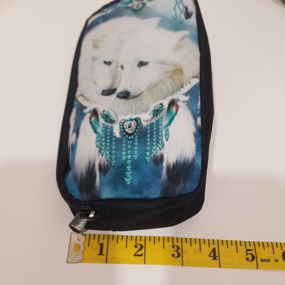 Kids' 3-piece Backpack set, White Wolves Dreamcatcher picture, EUC - Picture 14 of 15